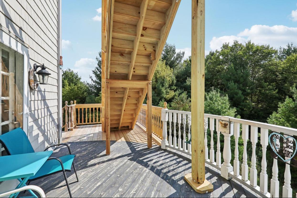 The Starlight Tower Hot Tub Suite With 8-Jet Massage Shower And Amazing Views Fort Atkinson Exterior foto